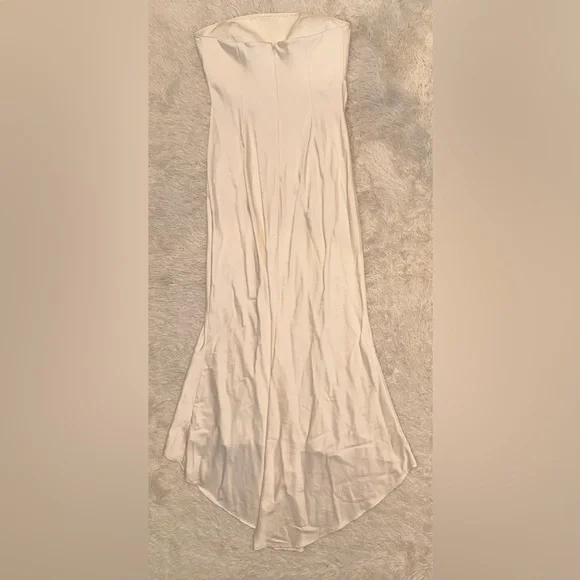 NWOT Significant Other Lucile Strapless Satin Gown with Train Sz 12 bone white